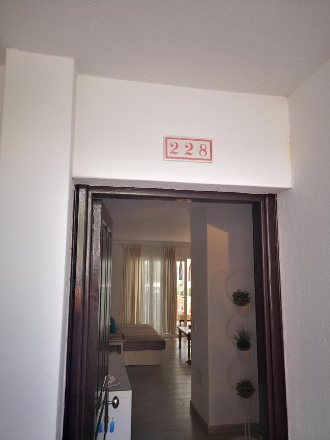 Comfortable Cleo Apartment With Large Terrace コスタ・テギセ エクステリア 写真